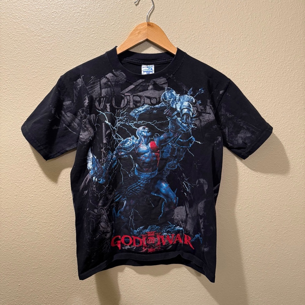 Kids Youth Size: Junior Vintage Thessh Black God Of War 3 Short Sleeve Shirt